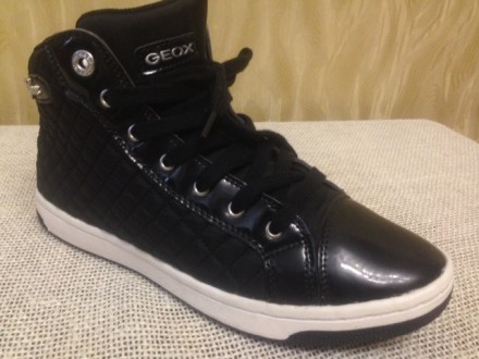 Продам новые женские ботинки GEOX 
цвет: черный
размер :40
Стиль: Повседневны. . фото 3