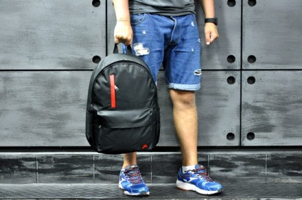Мужской рюкзак Nike
Размер: 43х31х17
Материал:полиэстер
Отличная модель,имеет. . фото 2