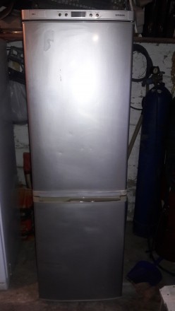 Холодильник полностью в рабочем состоянии холодит и морозит. Возможна доставка п. . фото 4
