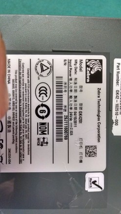 Комплектация:
- принтер Zebra GK420t
- блок питания
- кабель USB

Интерфейс. . фото 10