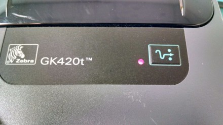 Комплектация:
- принтер Zebra GK420t
- блок питания
- кабель USB

Интерфейс. . фото 13