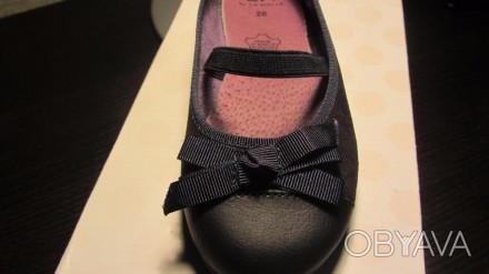 фірмові новенькі туфельки для дівчинки, 28 розмір, (стелька 17.5 см), кожа повні. . фото 1