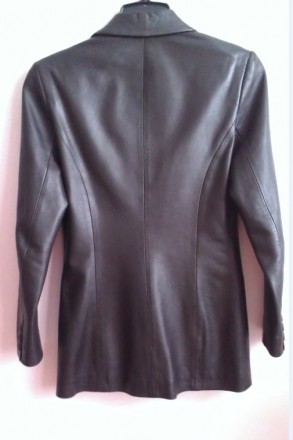 Кожаный пиджак Crossbow London
44

Кожаный пиджак темно-коричневого цвета.

. . фото 4