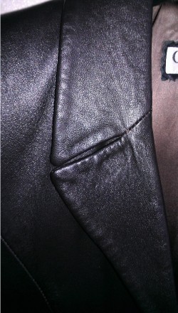 Кожаный пиджак Crossbow London
44

Кожаный пиджак темно-коричневого цвета.

. . фото 8