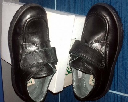 Фірмові якісні туфлі. Бренд CHARDUC, Італія, вироблено в Румунії.
Стілочка від . . фото 3