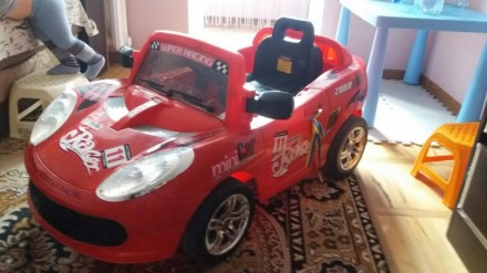 Продається дитяча машина червоного кольору в ідеальному стані. Не побита і не по. . фото 4