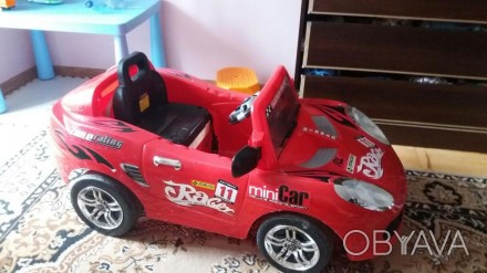 Продається дитяча машина червоного кольору в ідеальному стані. Не побита і не по. . фото 1