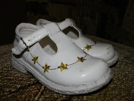 Туфли для девочки, на небольшом каблучке.. . фото 2