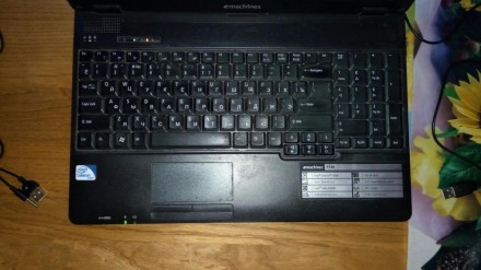 Ноутбук acer ,в хорошому стані ,без зовнішніх дефектів в ремонті небув ,Віндовс . . фото 4