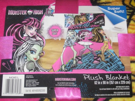 Большой плед с Monster High от Mattel (без наволочек, просто плед). 
В наличии!. . фото 3
