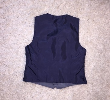 Школьный комплект рубашка Next + жилетка John Lewis на 9-10 лет рост 134-140см.
. . фото 4