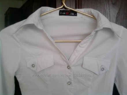 Белая рубашка на пуговицах с длинным рукавом на 40, 42 размер в отличном состоян. . фото 3