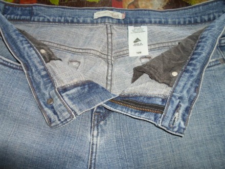 джинсы в хорошем состоянии-фирменные-мало ношенные-без дефектов
джинс стрейчевы. . фото 6