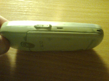 телефон б/у, кнопки стерты, но при подзарядке включается.

Samsung SGH-C230 - . . фото 3