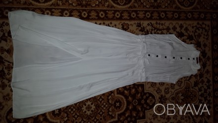 Плаття жіноч літнє, білого кольору із проясом спадаюче. Спереду на гудзиках і з . . фото 1