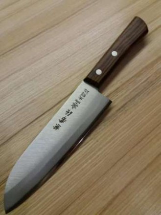 Нож японский кухонный Kanetsune Santoku KC-330
Страна производства : Japan
Мар. . фото 2