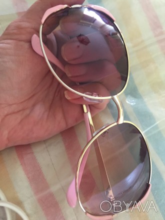 Очки солнцезащитные, качественные 
Цена за штуку 
Розовые фирмы BijouBrigitte
. . фото 1