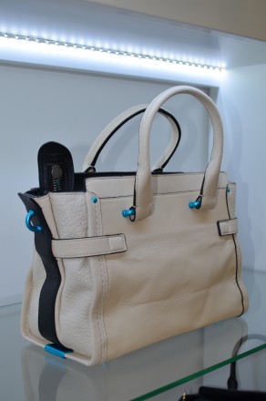 Нова оригінальна сумка Коач, шкіра натуральна

Carabiner-Hardware-Coach-Swagge. . фото 6