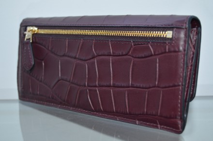 Качественная вещь, новый, оригинал

soft wallet in croc embossed leather

Pr. . фото 3