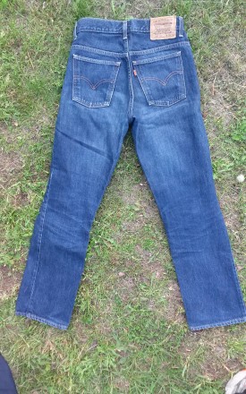 Продам ОРИГИНАЛЬНЫЕ джинсы Levi's 607 04 , размер W 30, L 32.
Положил на пол и . . фото 4