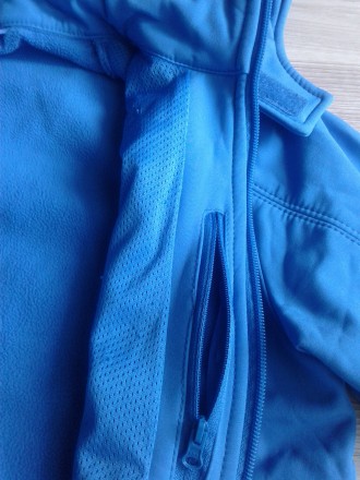 Курточка на флісовій основі капішон відщіпний кнопки липучка кишені на замках вн. . фото 5