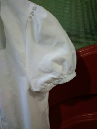 Белые школьные нарядные рубашки для девочки !!!

Продам очень красивые, почти . . фото 7