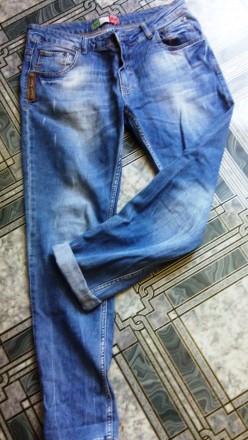 Оригинал. 
Женские джинсы-бойфренды philipp plein синего цвета с легкой теркой,. . фото 8