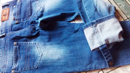 Оригинал. 
Женские джинсы-бойфренды philipp plein синего цвета с легкой теркой,. . фото 6