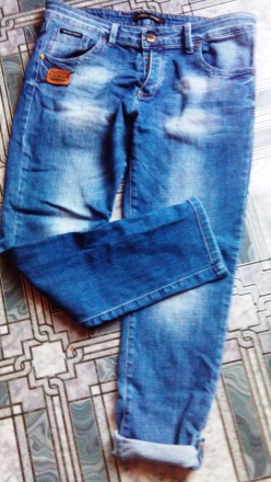 Оригинал. 
Женские джинсы-бойфренды philipp plein синего цвета с легкой теркой,. . фото 3