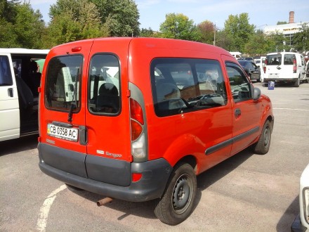 Renault Kangoo, 93000 г.в., красный, 1,2i, бензин, 216тыс.км., 5КПП, тонировка, . . фото 3