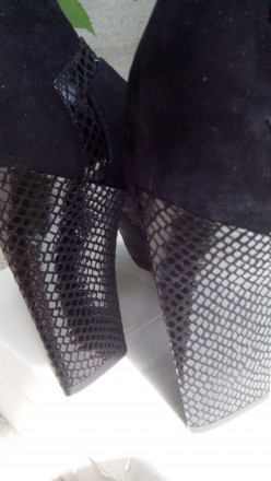 Новые туфли Calvin Klein -100% оригинал- со стильным каблуком, натуральный замш . . фото 3