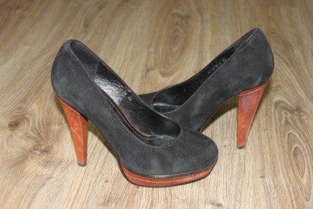 Черные замшевые туфли Prego размер 35.
Туфли стильно и аккуратно смотрятся на н. . фото 4