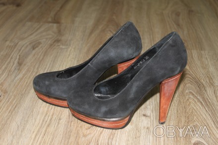 Черные замшевые туфли Prego размер 35.
Туфли стильно и аккуратно смотрятся на н. . фото 1
