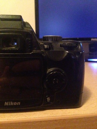 Фото аппарат Nikon D60 kit 18-55.
Фотоаппарат в хорошем состоянии, немного зате. . фото 5