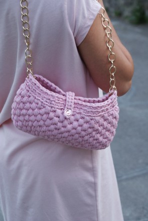 Вяжу красивые женские сумочки     

Красивый вязаный клатч     

Нежный, лег. . фото 3