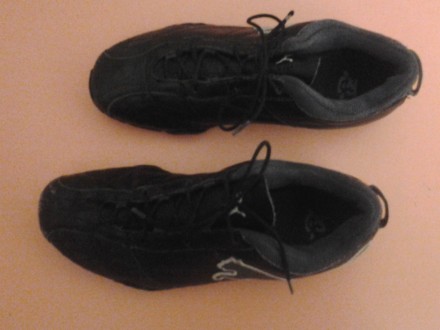 Чёрные кроссовки для подростков. Фирма-производитель-пума. Кроссовки на шнурках.. . фото 3