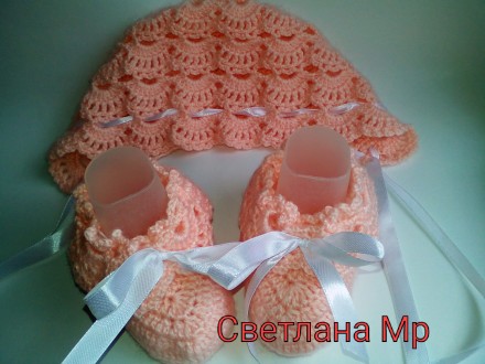 Комплект и пинетки для малышки
Светло-персикового цвета
Связан из детской пряж. . фото 2