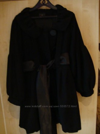 Продам красивое черное пальто.Состав-шерсть.Пуговицы и пояс-атласные.Размер 14 и. . фото 7