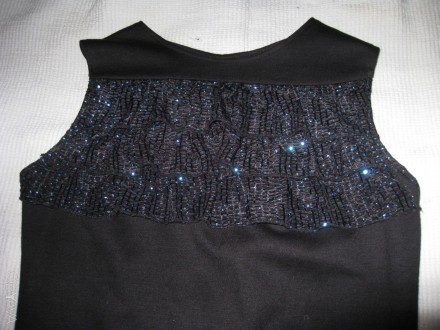 платье трикотажное, с ажурным жабо, черное с т.синим, теплое, грудь-86см, талия-. . фото 3