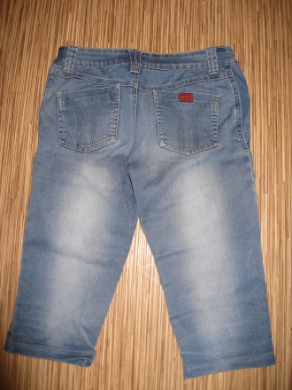 бриджи джинсовые, голубые, из качественного джинса, талия -72 см, бедра -86 см, . . фото 3