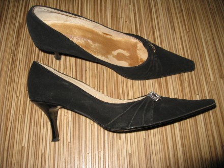 туфли женские, замшевые, 38р., в хорошем состоянии, высота каблука 7 см,. . фото 3