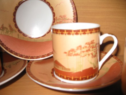 сервиз кофейных чашек на 6 персон,  ширина чашки - 5 см, высота чашки - 5,5 см, . . фото 2