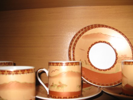 сервиз кофейных чашек на 6 персон,  ширина чашки - 5 см, высота чашки - 5,5 см, . . фото 3