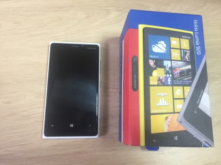 Смартфон Nokia Lumia 920 
Цвет: белый
Состояние: 4+ (несколько небольших сколо. . фото 3