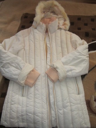 Зимняя куртка нежно- персикового цвета 44-46 р.Очень тёплая,есть вязаный воротни. . фото 2