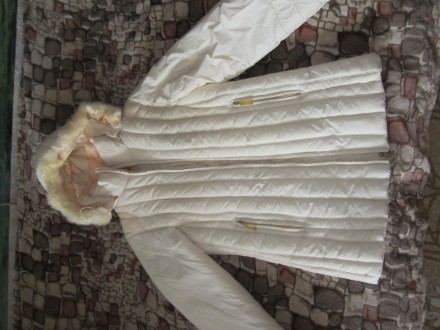 Зимняя куртка нежно- персикового цвета 44-46 р.Очень тёплая,есть вязаный воротни. . фото 4