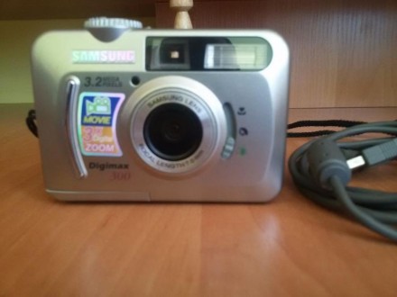 Фотоаппарат Самсунг в робочем состоянии. 3.2 мега пикселей для коллекции или как. . фото 3
