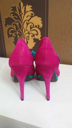 Туфлі рожевого кольору, стан нові.розмір 40, каблук має 13 см.по стєльці 25 см.з. . фото 4