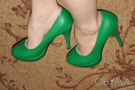 Продам зелені туфлі 35 р-ру. Зручна колодка, невисокий каблук. Одягала декілька . . фото 1