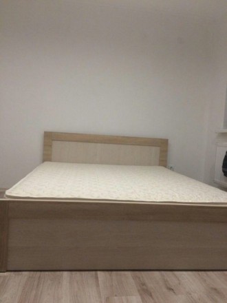 Продаю двохспальне ліжко нове .без матрацу .матрац до нього окремо двохсторонній. . фото 2